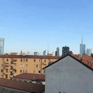 https://isola-view-renovated-apartment.it-lombardy.com
