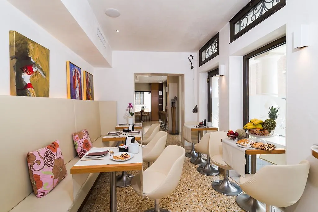 Hotel Relais San Nicolo Treviso 3*,  Italy